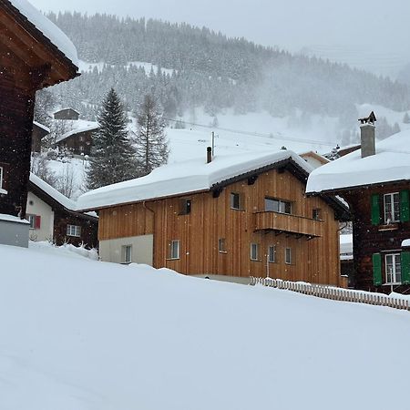 Yeti Lodge Sedrun Eksteriør billede