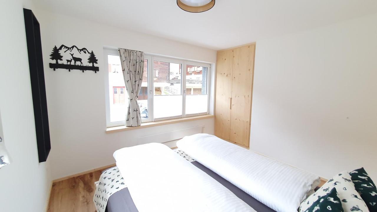 Yeti Lodge Sedrun Eksteriør billede