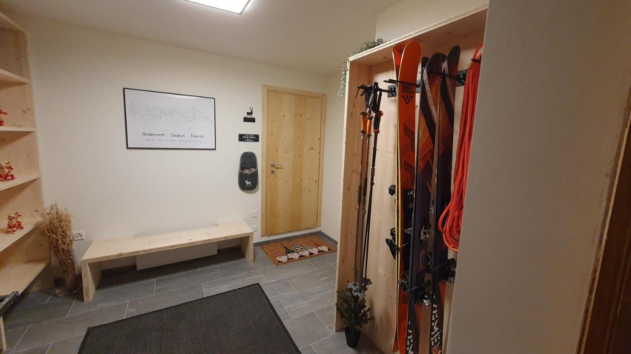 Yeti Lodge Sedrun Eksteriør billede