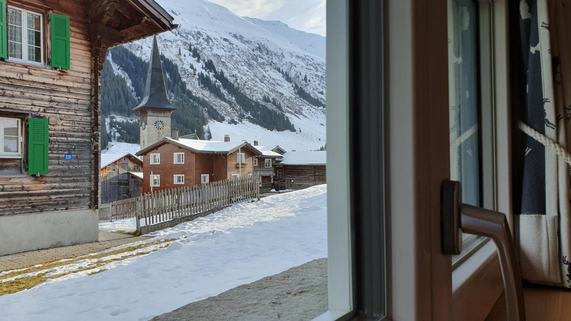 Yeti Lodge Sedrun Værelse billede