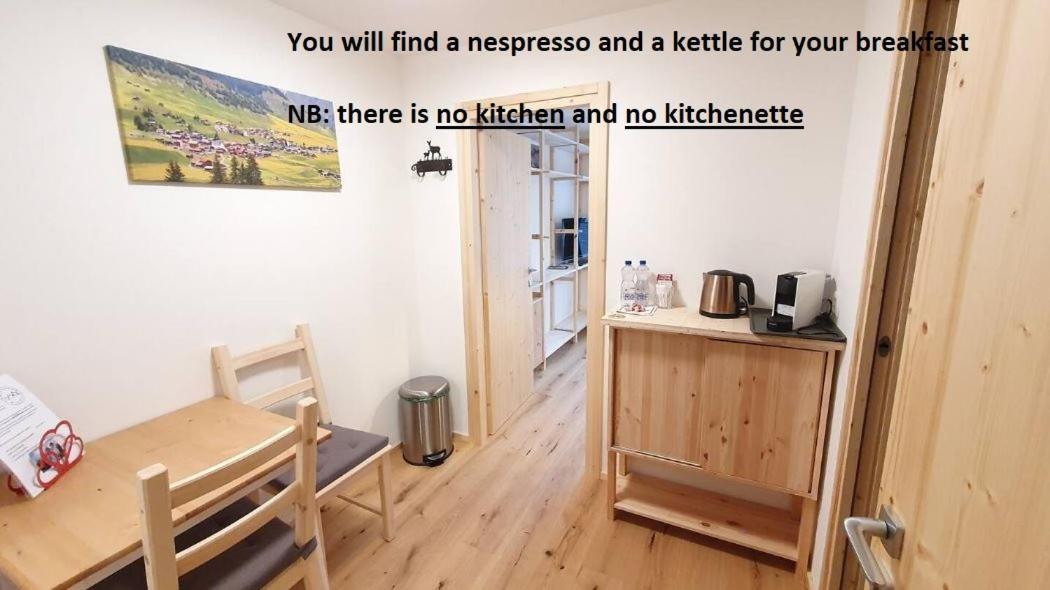 Yeti Lodge Sedrun Værelse billede