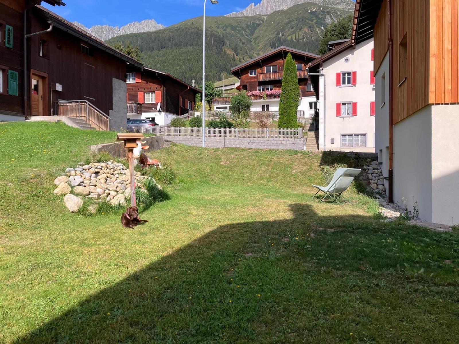Yeti Lodge Sedrun Eksteriør billede